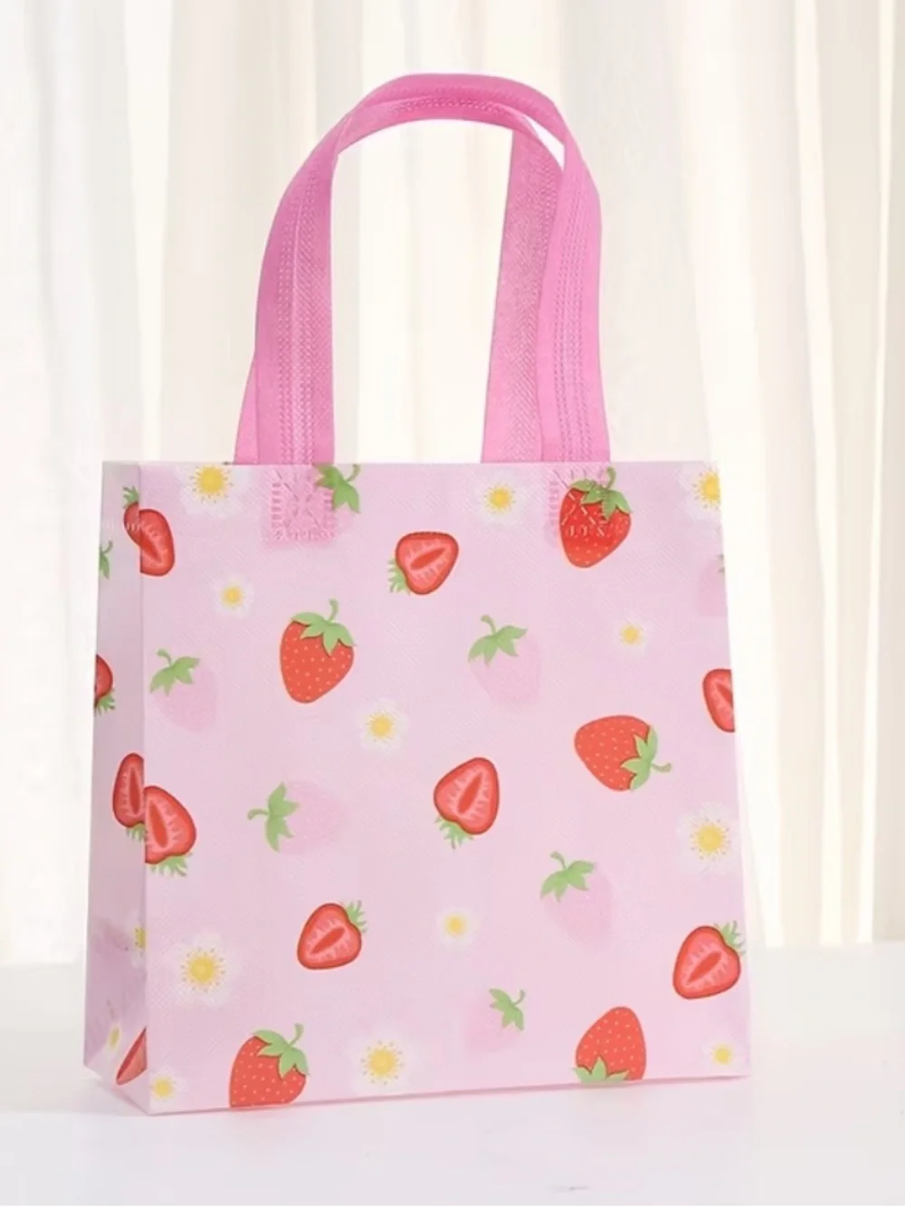 12 Strawberry Reusable Gift Bags Party Favor Tote Bags Tea Party Summer 🍓